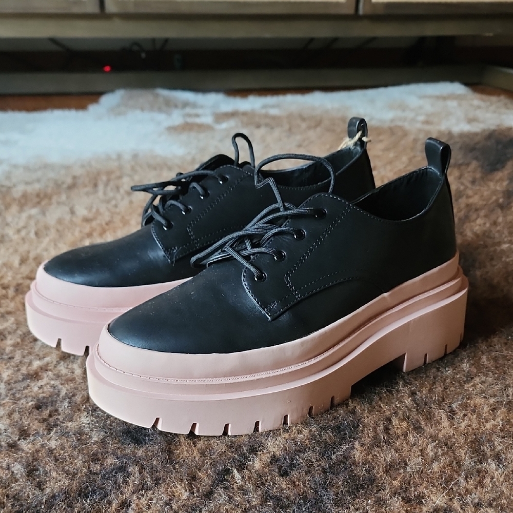 Steve Madden Black and Pink Platform Shoes